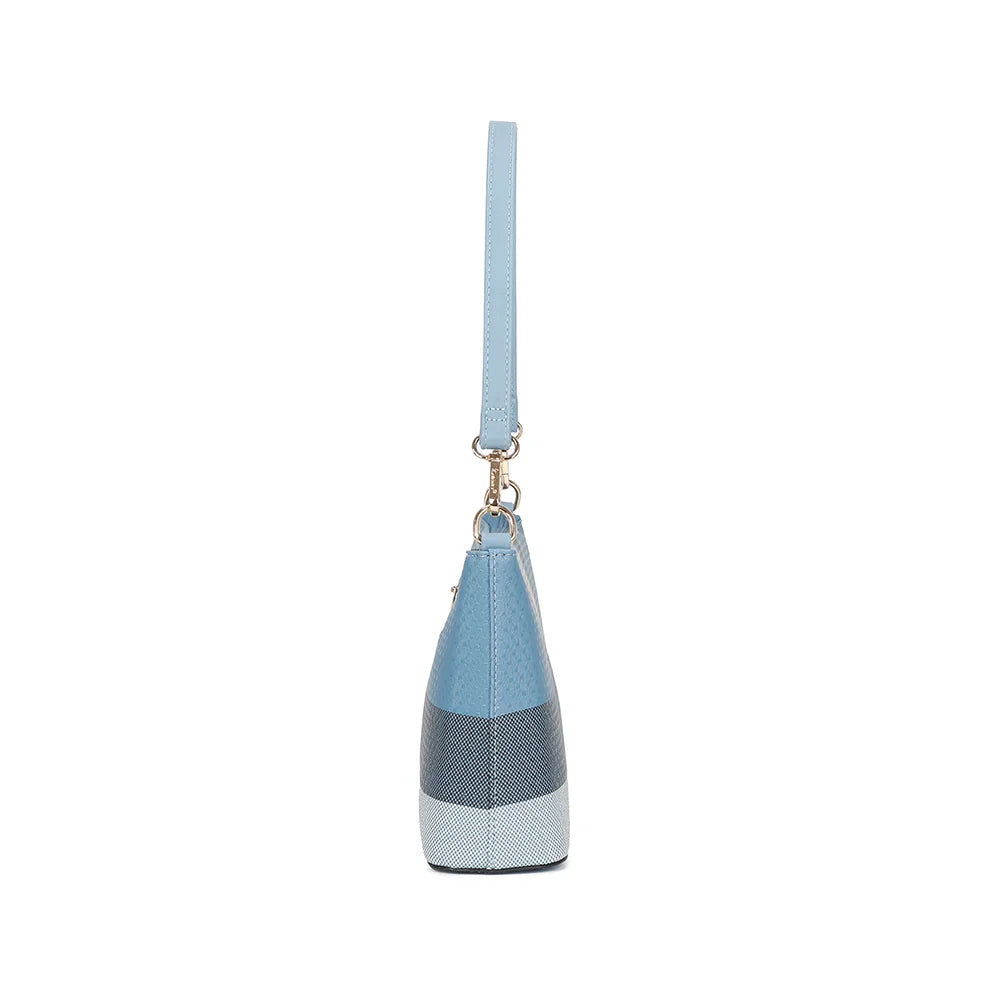 Profil du Celina bleu pastel : silhouette fine de 8 cm de profondeur, facile à glisser sous le bras – réf. DQ-8517-1