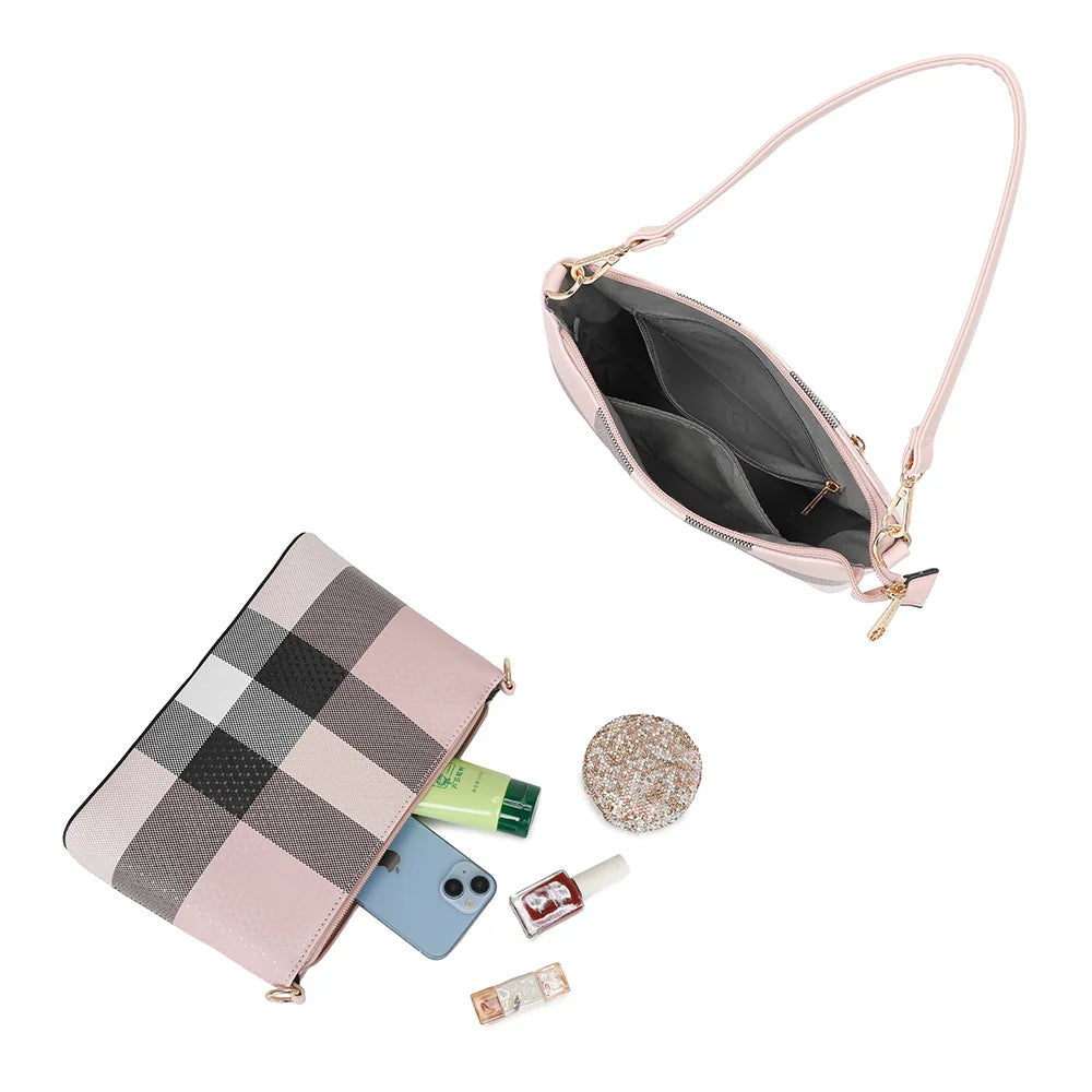 Intérieur du Celina rose : doublure synthétique, poches plaquées et poche zippée – réf. DQ-8517-1