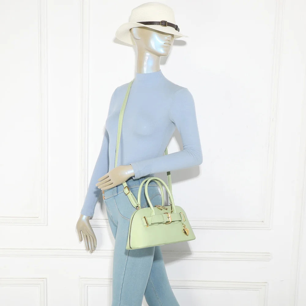 Sac à main femme Cintura vert clair porté, anses rondes ou bandoulière amovible – réf. KJ-62072