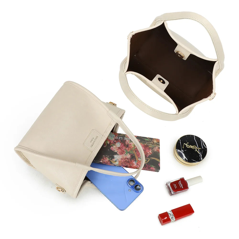 Intérieur du City Pop beige : compartiment principal pour téléphone et petits essentiels – réf. R-2035
