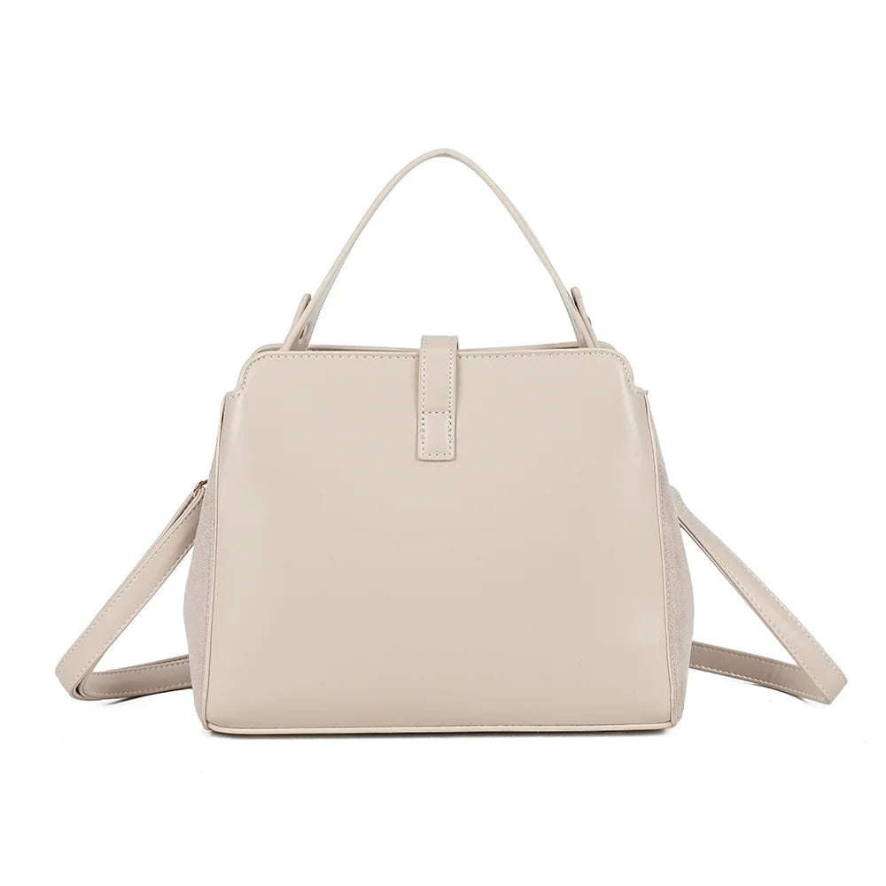Dos du City Square beige, surface synthétique lisse et poignée aux attaches dorées – réf. R-2040