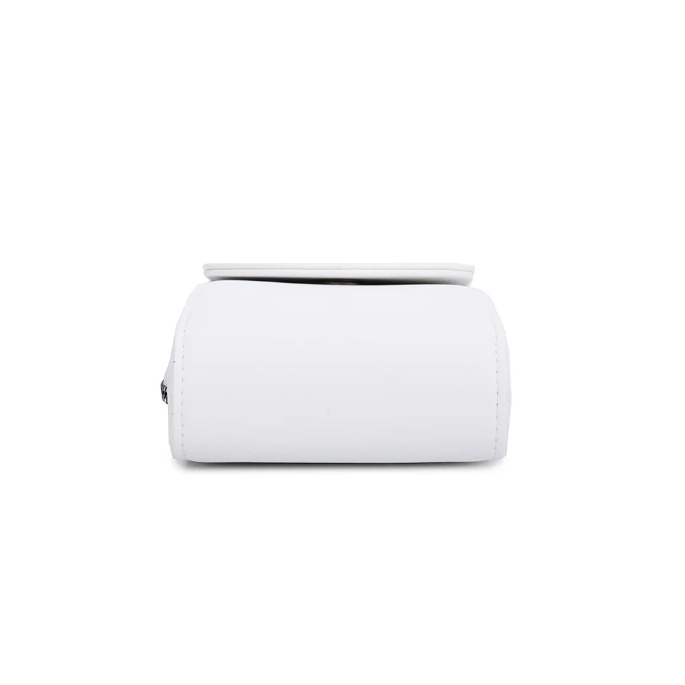 Dessous du Délicate blanc, format compact de 11 × 4 cm en simili cuir vegan – réf. L-86011