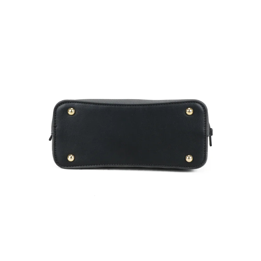 Dessous du sac Eden noir avec ses pieds de protection pour le poser sans souci – réf. DQ-8714-1