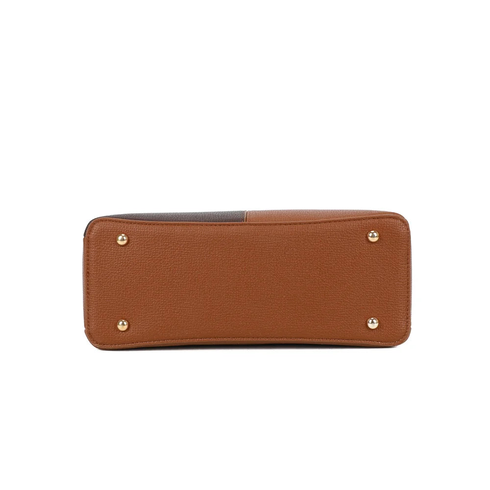 Dessous d’Élisa marron : base de 30 × 12 cm en synthétique texturé, vue de la face inférieure – réf. A-9130