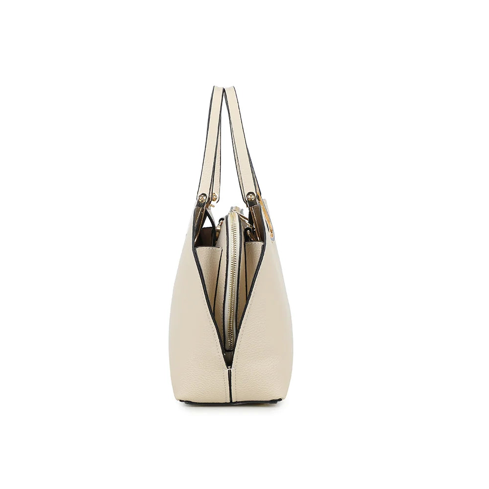 Profil du sac Élora beige : soufflets évasés et compartiments latéraux ouverts – réf. M-9382-1