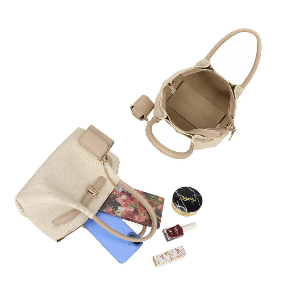 Intérieur doublé d’Esmée beige/taupe, ouverture large pour téléphone, portefeuille et maquillage – réf. A-9156-1