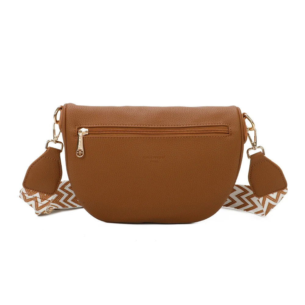 Dos de l’Essentiel camel : forme arrondie et simili cuir grainé au toucher doux – réf. Z-83051