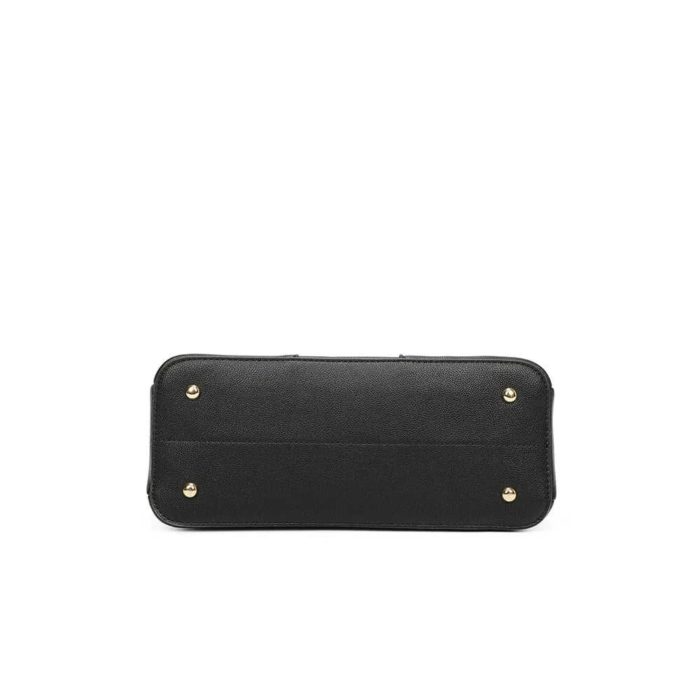 Dessous du Fiora Pop noir : base à plat de 33 × 13 cm qui garde au sac sa belle tenue – réf. M-9354-3