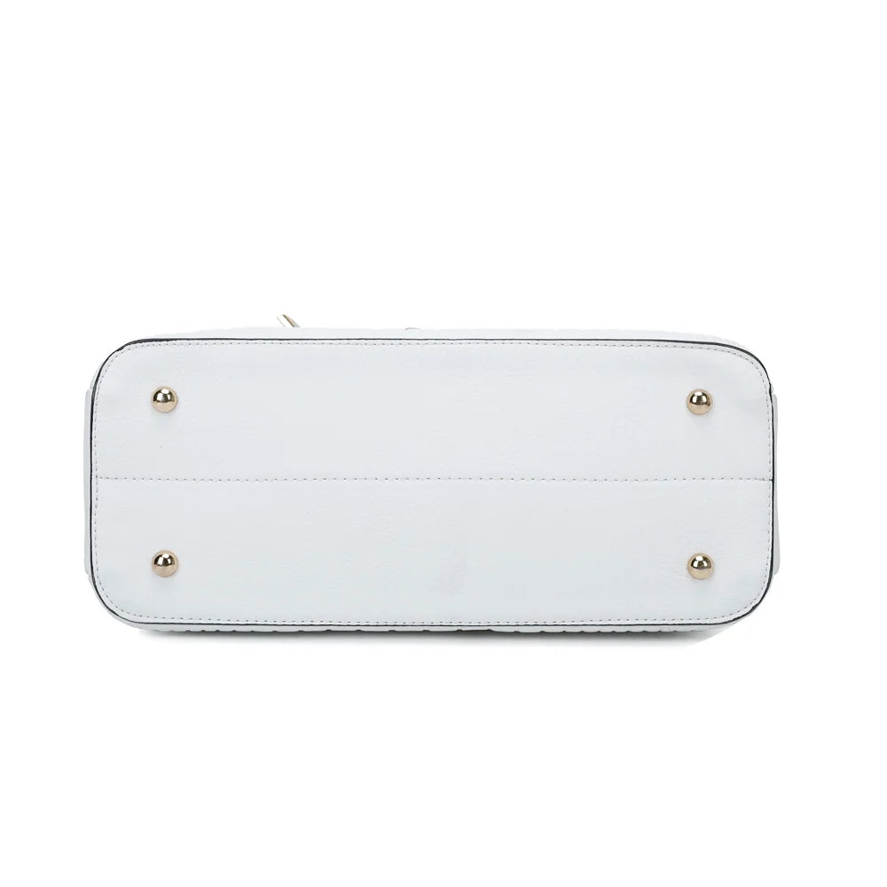 Vue de dessous du Fiora blanc, sac à main structuré en simili cuir embossé façon croco – réf. M-9354