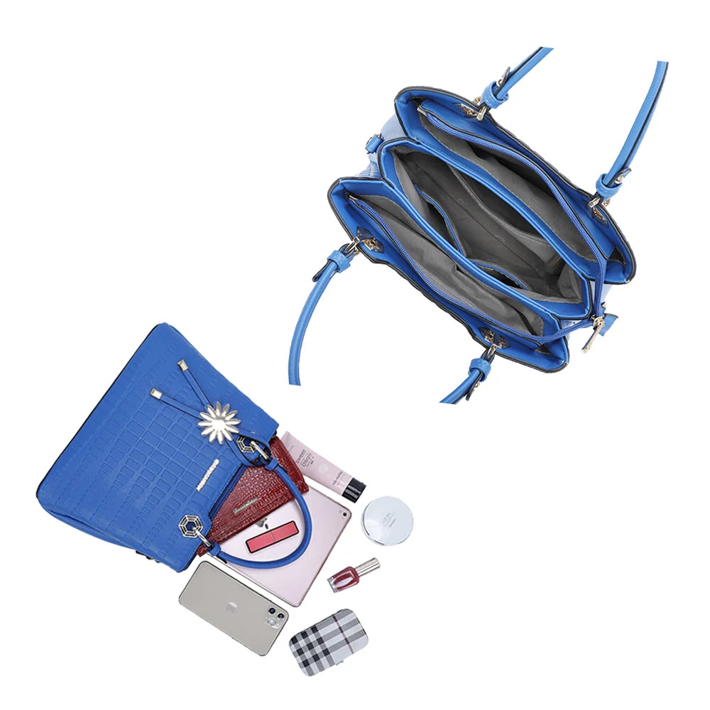 Intérieur du Fiora bleu : trois compartiments pour téléphone, portefeuille et maquillage – réf. M-9354