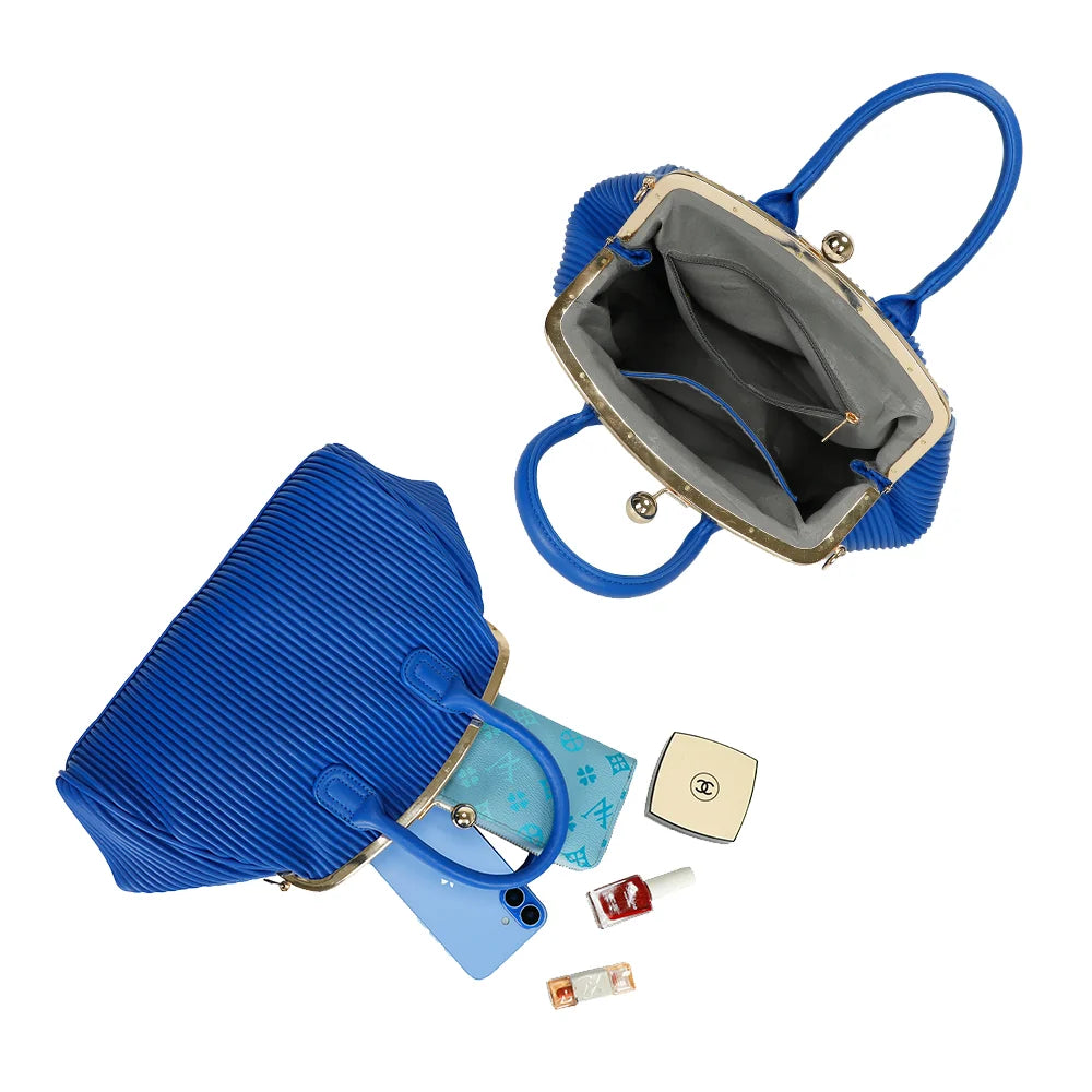 Intérieur du Gabrielle Retro bleu : doublure synthétique, poche zippée et poche plate pour les essentiels – réf. R-1691-1