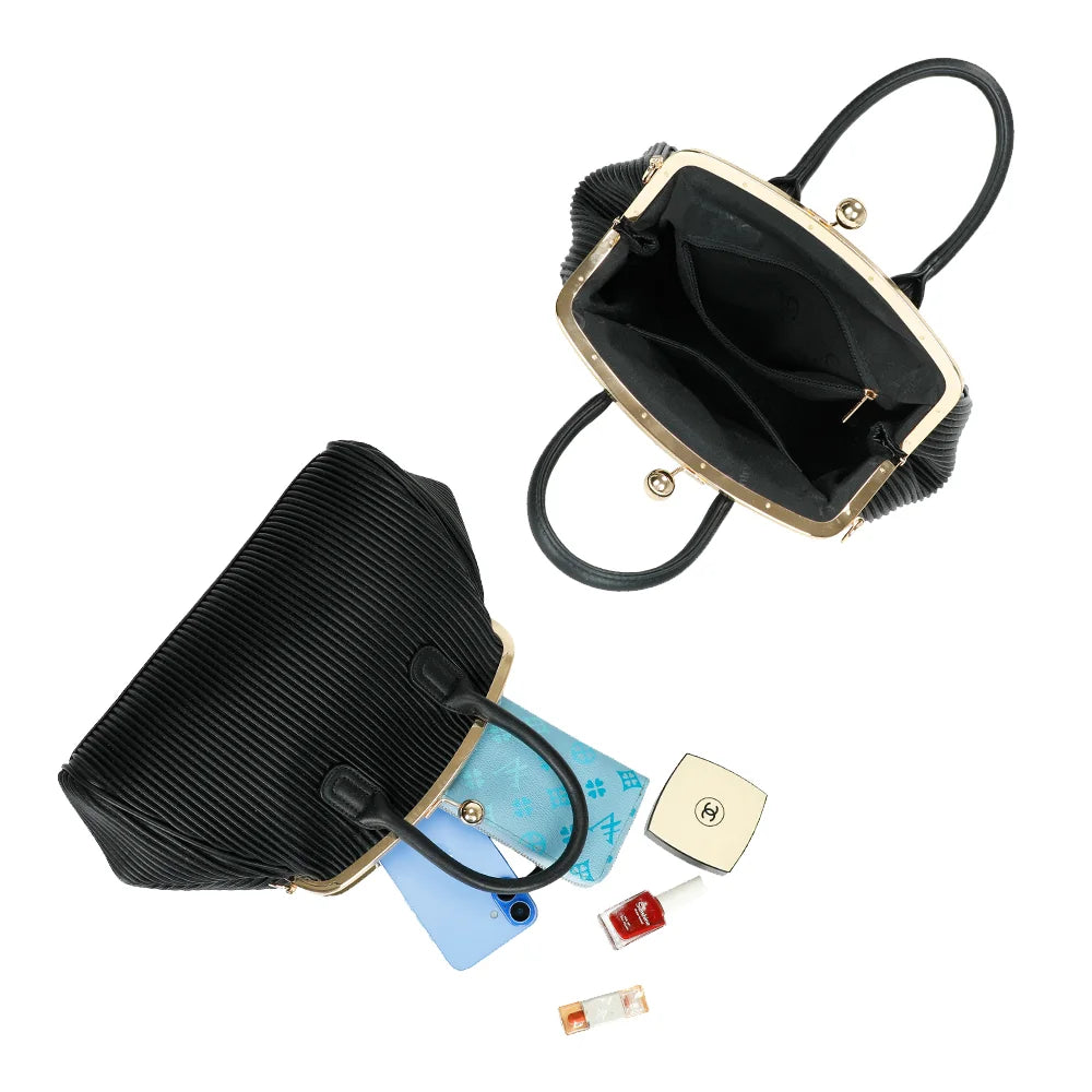 Intérieur du Gabrielle Retro noir : doublure synthétique, poche zippée et poche plate pour les essentiels – réf. R-1691-1