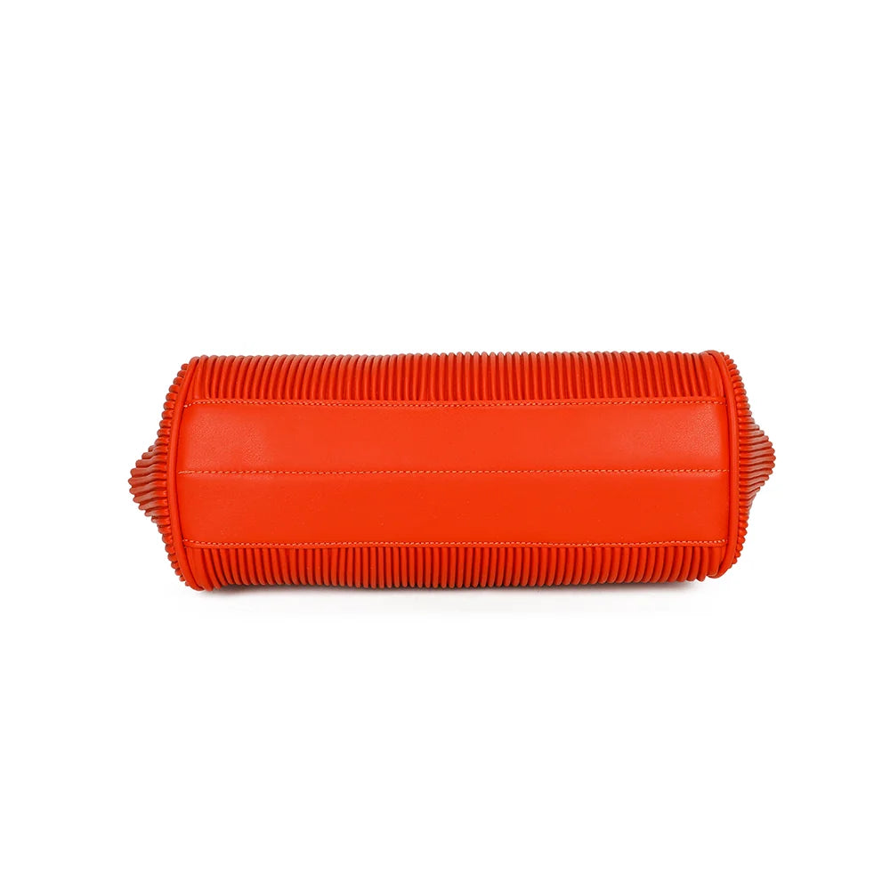 Vue de dessous du Gabrielle Retro orange, pour découvrir la base de sa silhouette arrondie – réf. R-1691-1