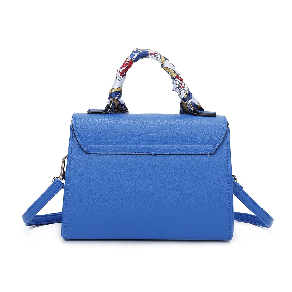 Dos du Giuliana bleu, surface grainée et ligne nette de la silhouette structurée – réf. M-9382-1