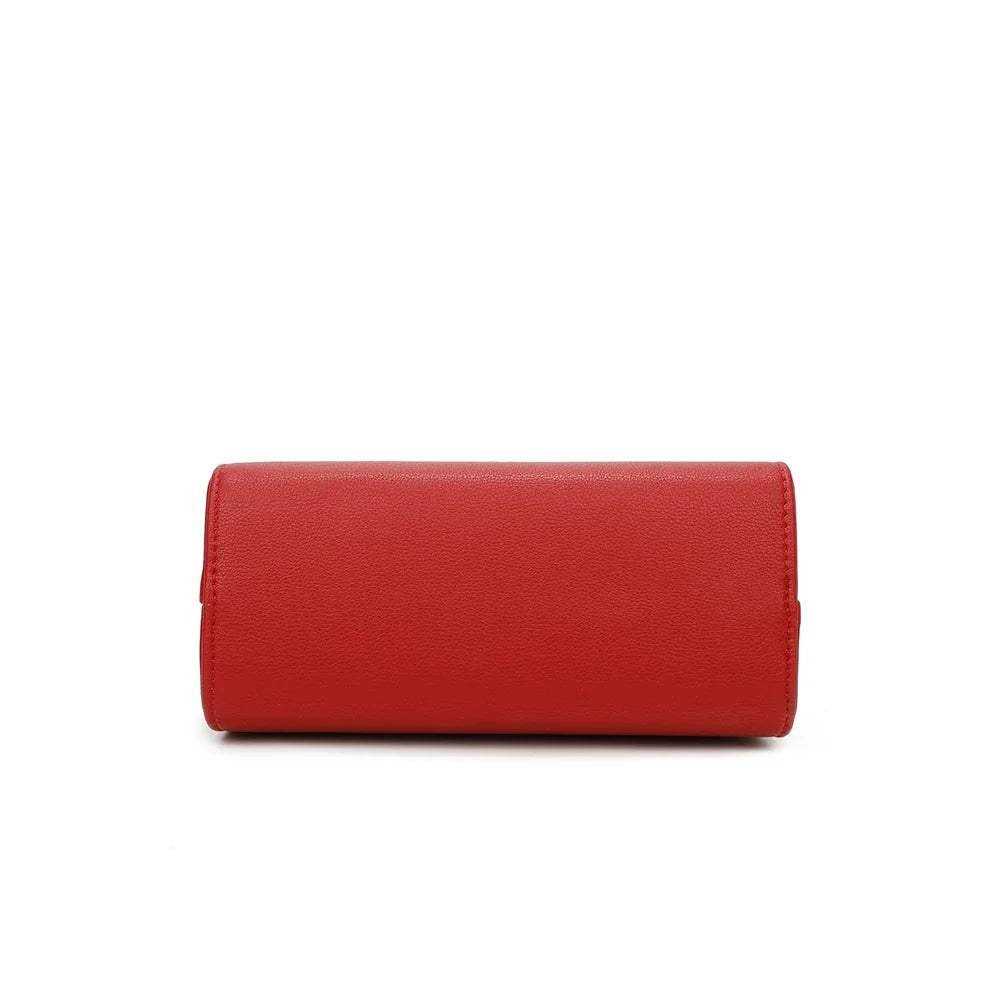 Dessous du Giuliana rouge, vue de la base de ce sac à main compact de 22 cm de large – réf. M-9382-1
