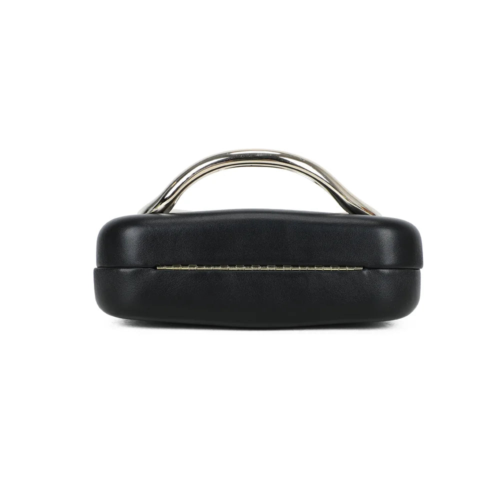 Dessous de la pochette Glam Ring noir, base arrondie dans la continuité de sa forme structurée – réf. WL-92009-2
