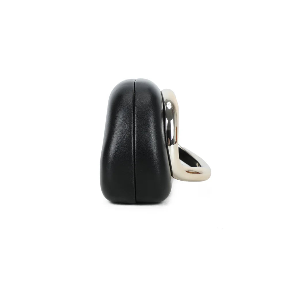 Profil de la Glam Ring noir : 6 cm de profondeur pour une pochette bombée, compacte et structurée – réf. WL-92009-2