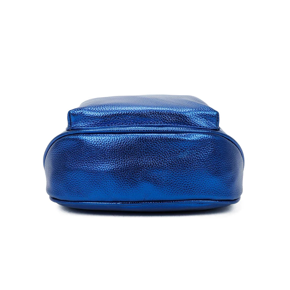 Dessous du Glamour Shiny bleu electrique : base arrondie en simili cuir grainé brillant, finition soignée – réf. Z-83047-1