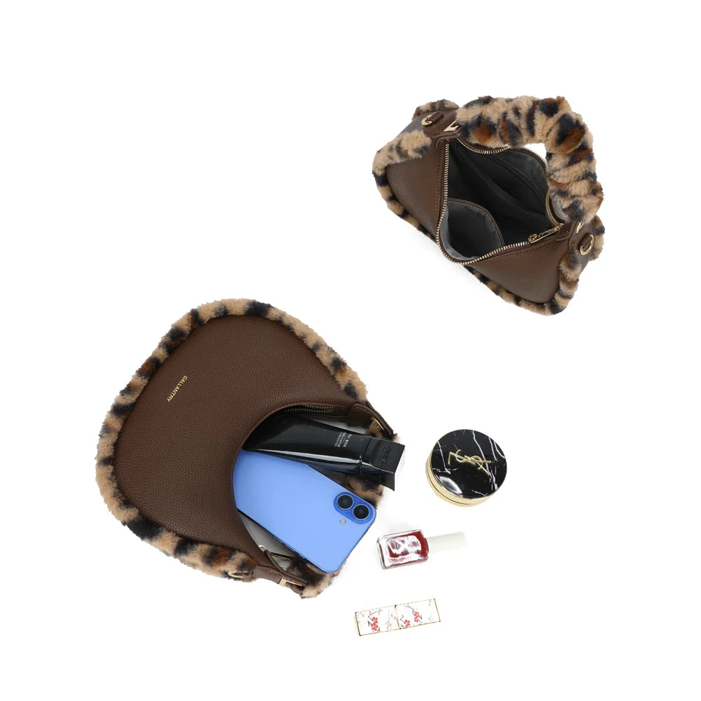 Intérieur zippé du Hanae Féline café : téléphone, carnet et petits essentiels beauté y trouvent place – réf. A-9108
