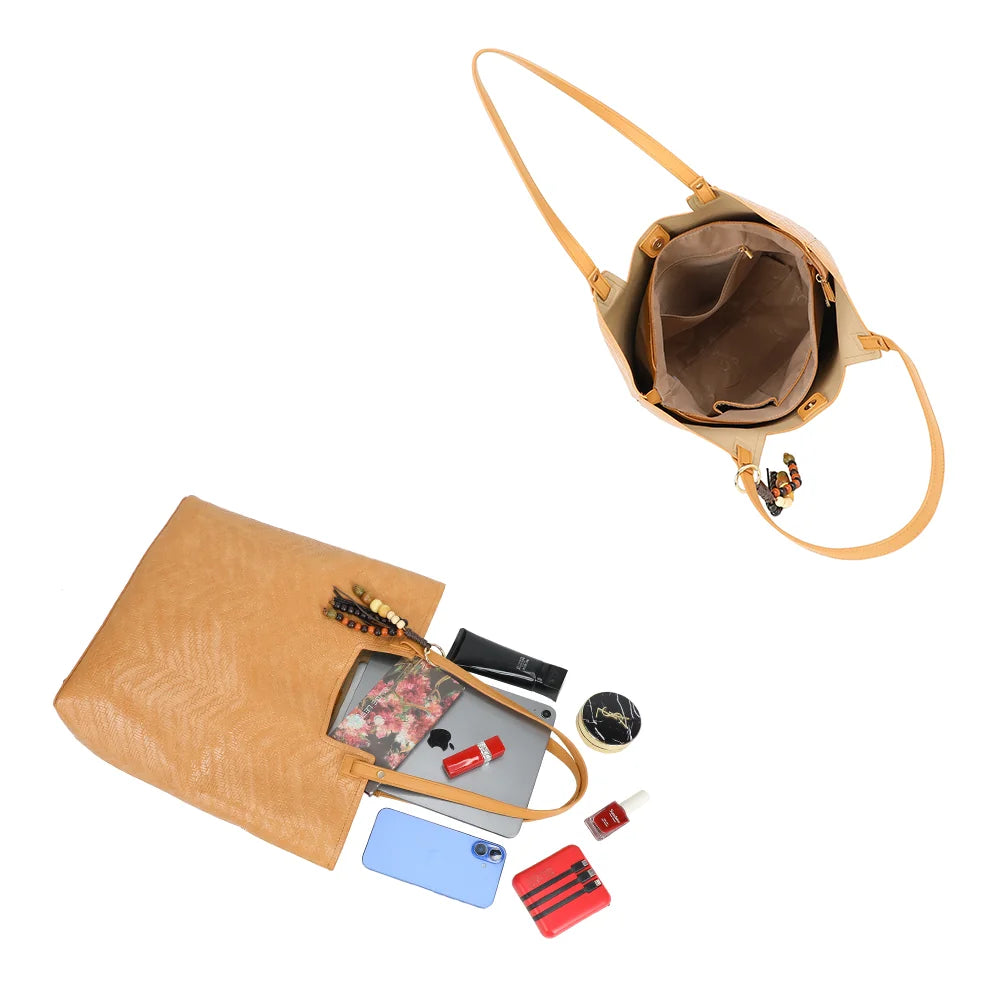 Intérieur du cabas Honey kaki : grand compartiment à doublure synthétique pour vos essentiels – réf. A-9159
