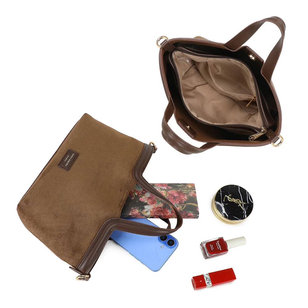 Intérieur du Horizon Chic café : fermeture éclair et poche zippée pour les essentiels – réf. R-2038-1
