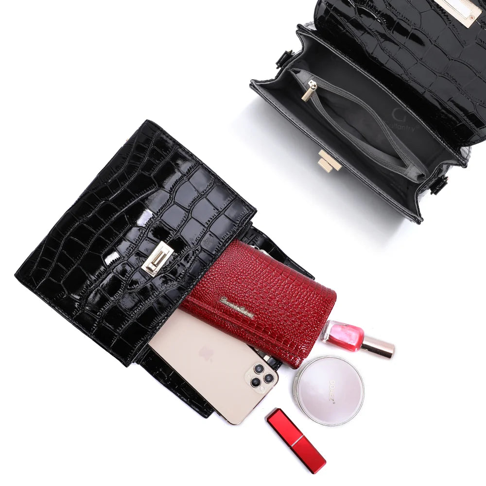 Intérieur compartimenté du sac L'Éxotique noir avec poche zippée pour téléphone et essentiels – réf. HY-5413-3