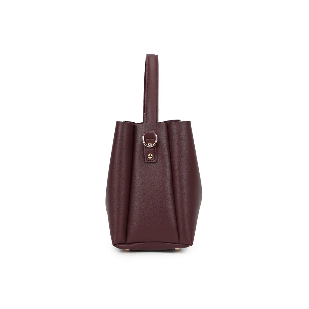 Profil de La Astoria bordeaux : fond de 13 cm et anneau doré pour la bandoulière – réf. DQ-8709