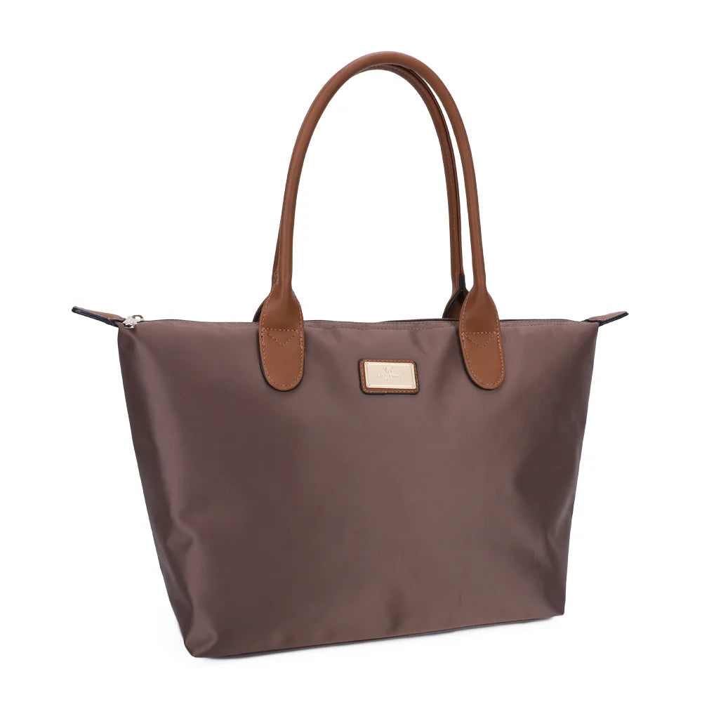 La Balade (Large) taupe foncé vu de trois quarts : forme cabas évasée et pattes de zip marron surpiquées – réf. Z-02