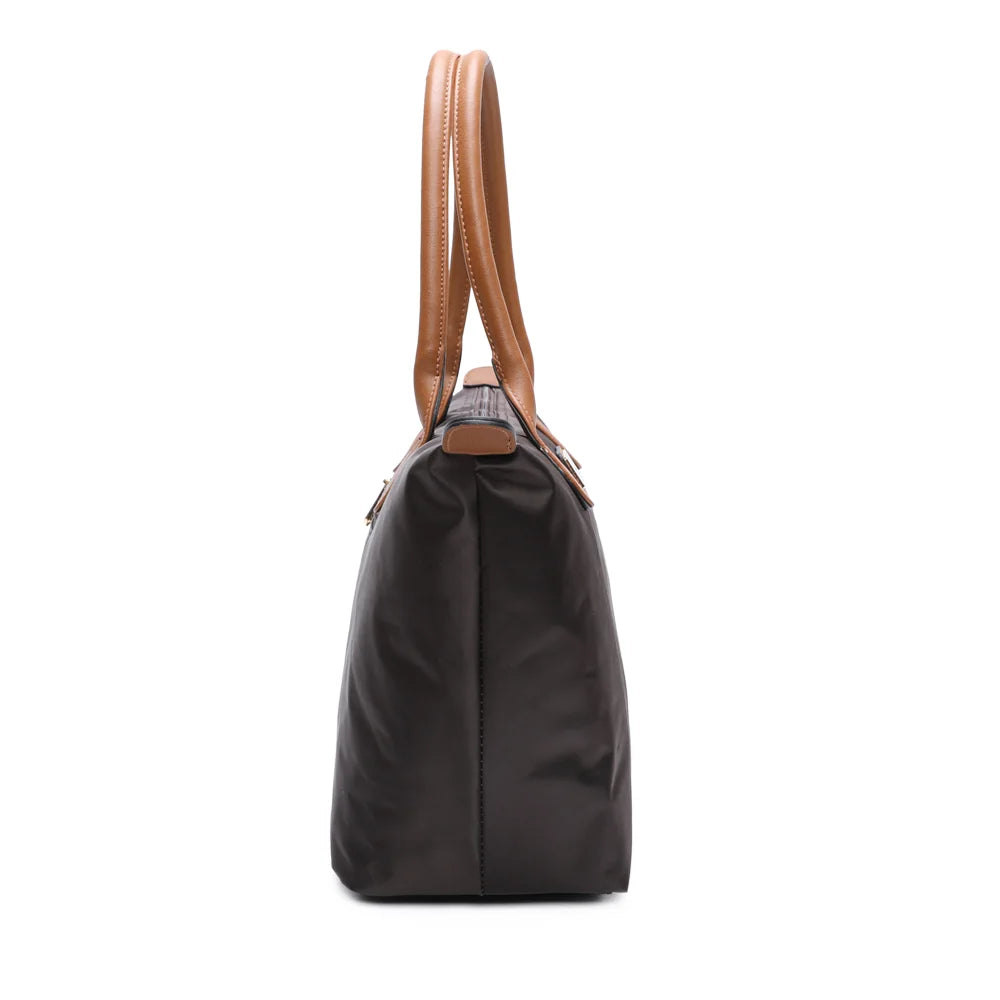 La Balade Medium café de profil : 15 cm de profondeur et forme évasée vers la fermeture éclair – réf. Z-03