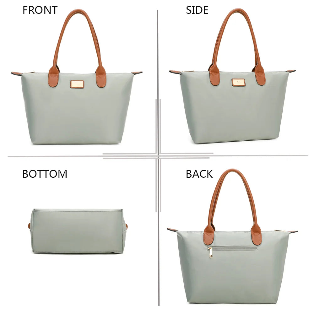 La Balade Medium gris claire sous quatre angles : face, profil, dessous et dos du sac en nylon – réf. Z-03