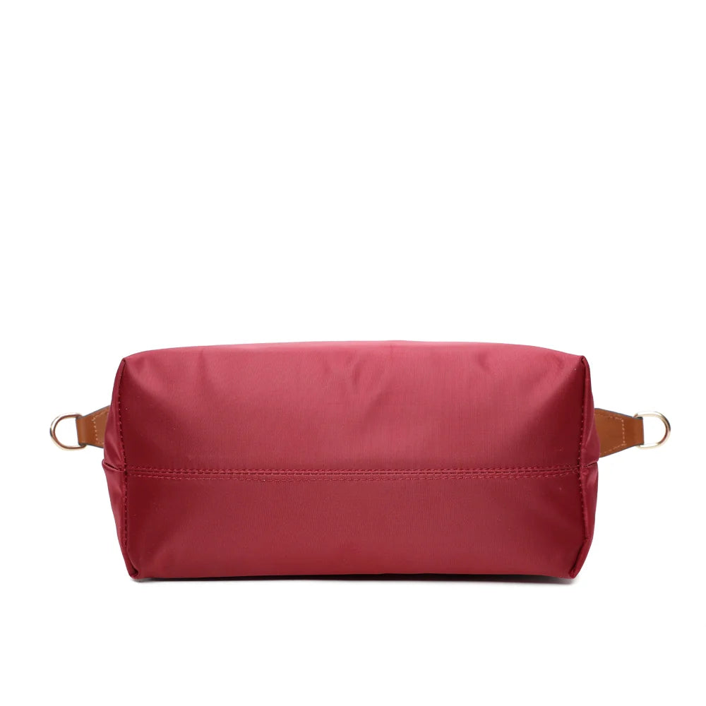 Dessous de La Balade bordeaux en nylon léger, format compact de 29 × 13 cm – réf. Z-01
