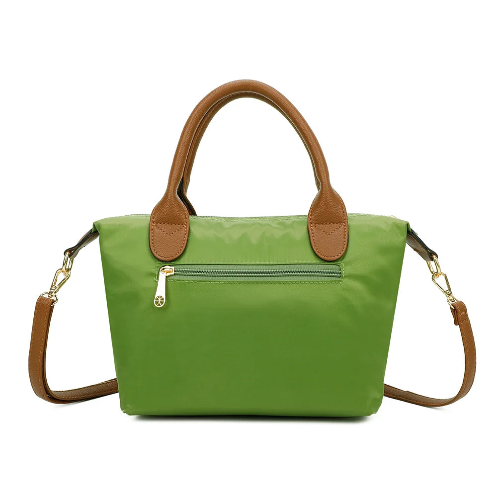 Dos de La Balade vert gazon : nylon lisse et poignées en simili cuir camel – réf. Z-01