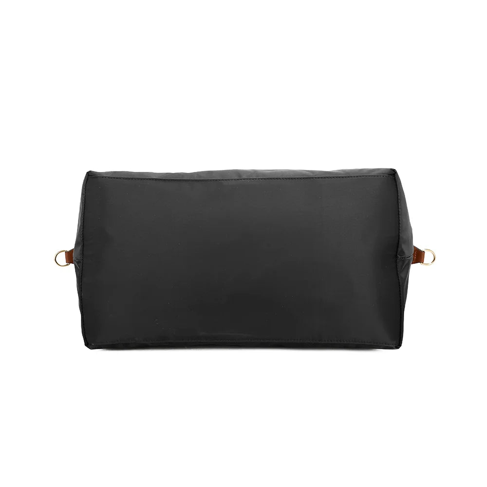 Dessous du sac La Balade (XL) noir en nylon, une base large pour tout emporter – réf. Z-04