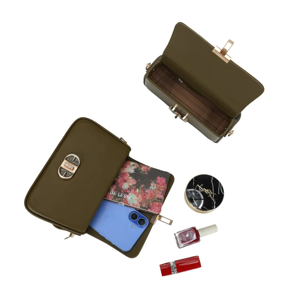 Intérieur du sac La Caliane vert foncé : compartiment sous rabat qui accueille un smartphone – réf. YL-26023