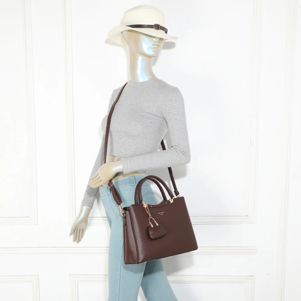 Sac à main femme La Cassia café porté à la main, élégant avec son mini porte-monnaie doré – réf. DQ-8676-2