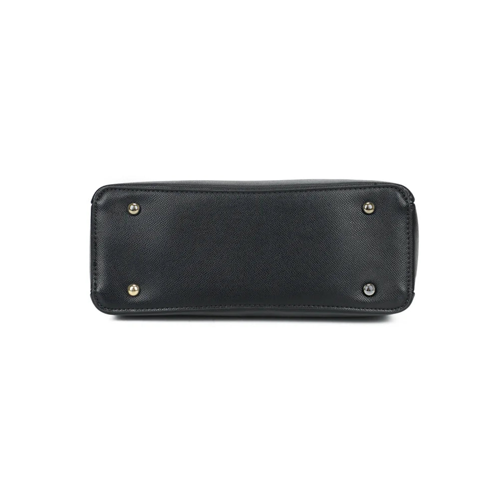 Dessous du sac La Cassia noir, base plate et structurée qui tient bien debout – réf. DQ-8676-2