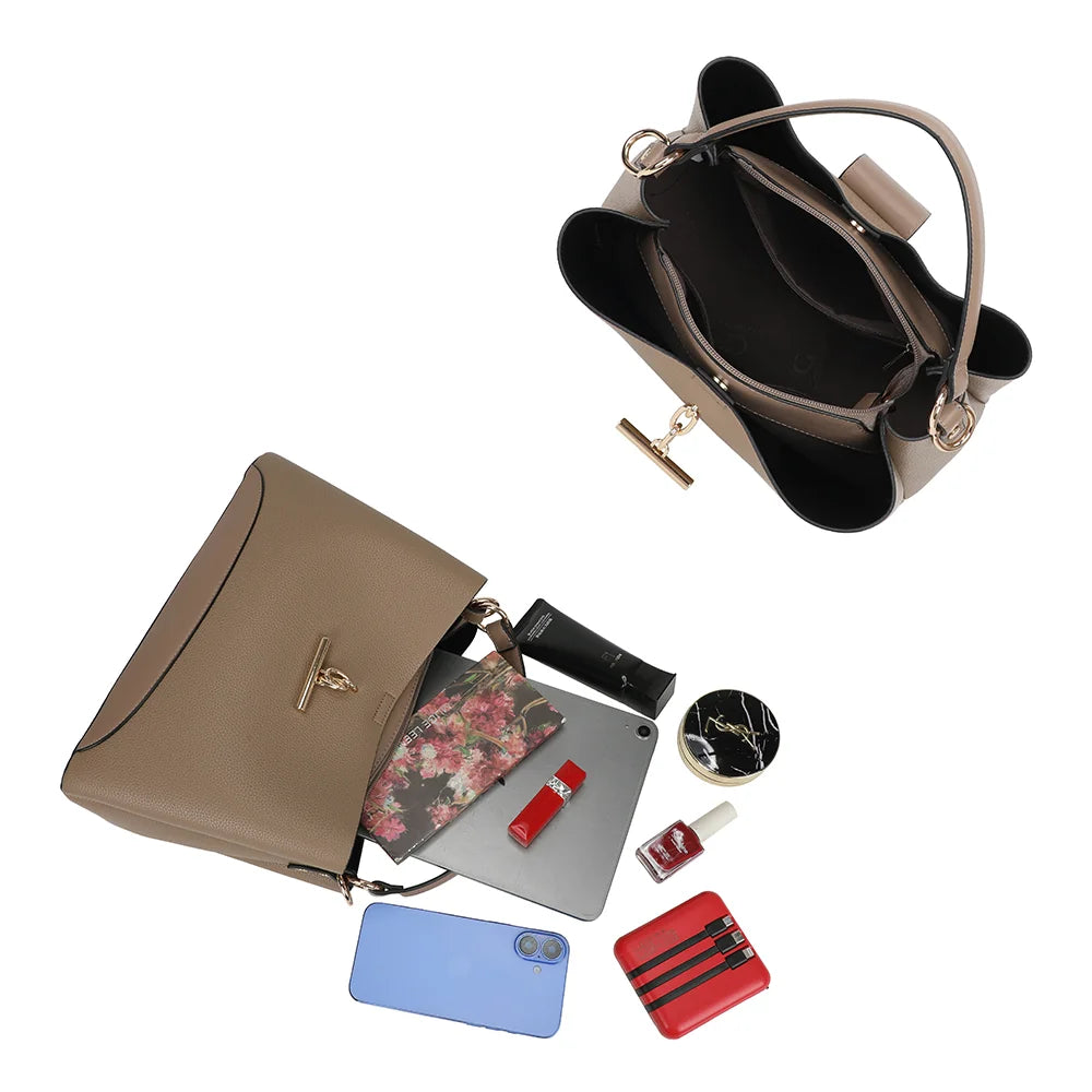 Intérieur de La Célénie taupe foncé : espace compartimenté avec poche zippée pour organiser vos affaires – réf. DQ-8744