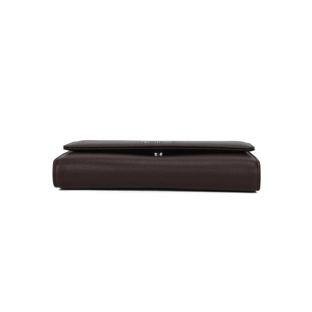 Dessous de la pochette La Célina coffee, finitions soignées sur un format compact de 22 cm – réf. SF-69049