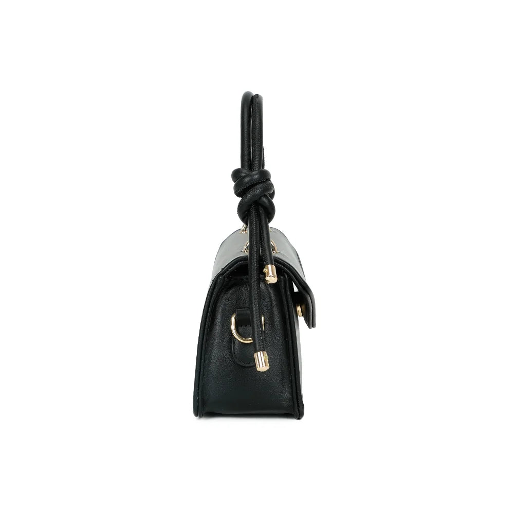 Profil de La Céline noir : 8 cm de profondeur et anneau doré pour attacher la bandoulière – réf. C-0183