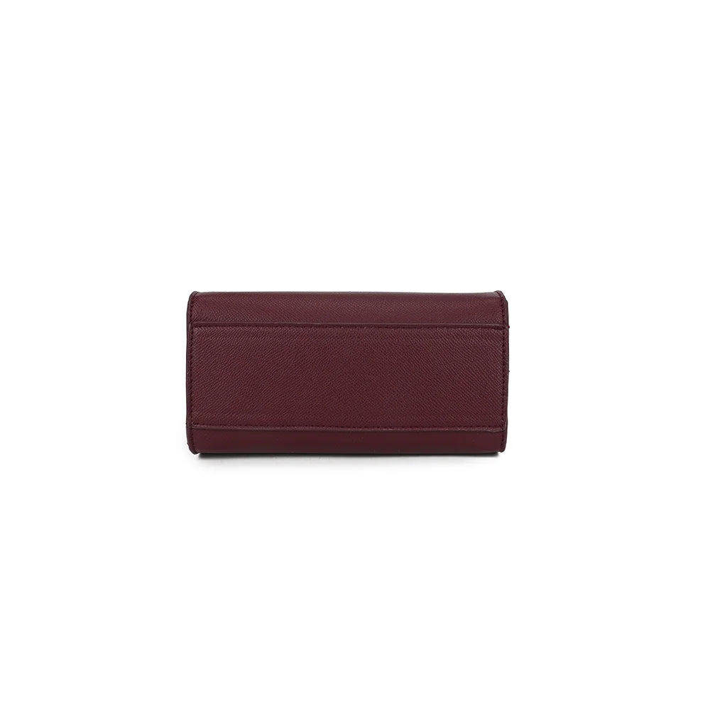 Dessous du sac La Colette bordeaux, base plate qui lui permet de tenir debout toute seule – réf. R-2059