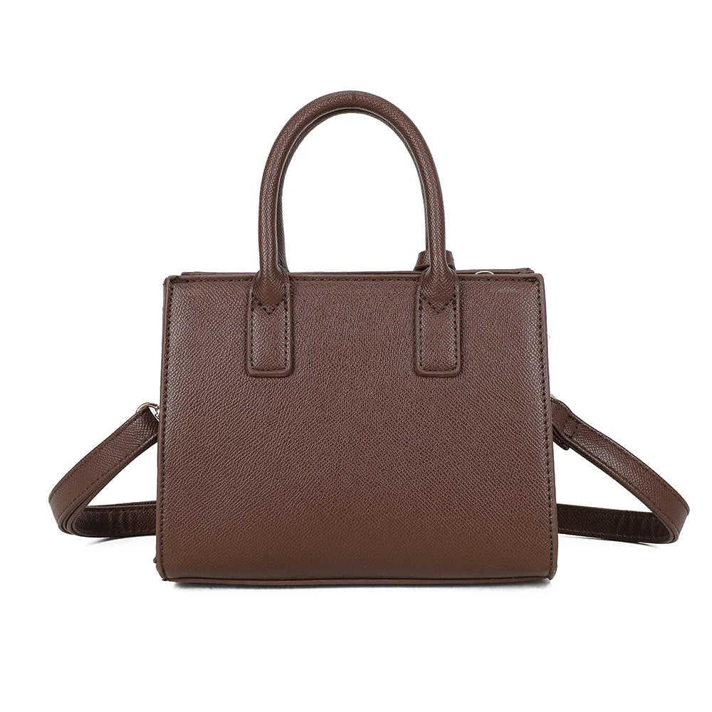 Dos du sac La Colette café, lignes nettes et surpiqûres ton sur ton sur la texture saffiano – réf. R-2059