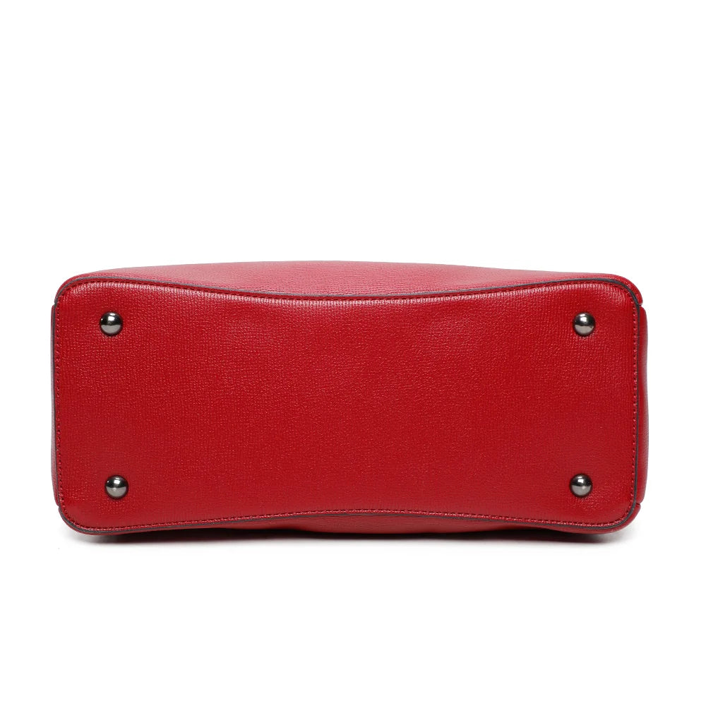 Dessous du sac à main La Coquette rouge foncé avec ses pieds métalliques – réf. DQ-815