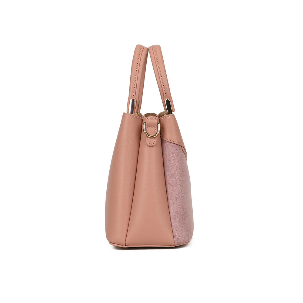 Profil de La Cyrielle rose foncé : soufflet de 12 cm et anneau doré pour la bandoulière – réf. A-9178-1
