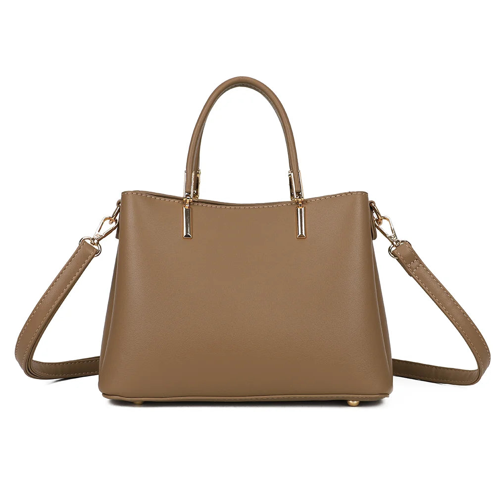 Dos du sac La Cyrielle taupe foncé, à la ligne sobre et à la finition soignée – réf. A-9178-1