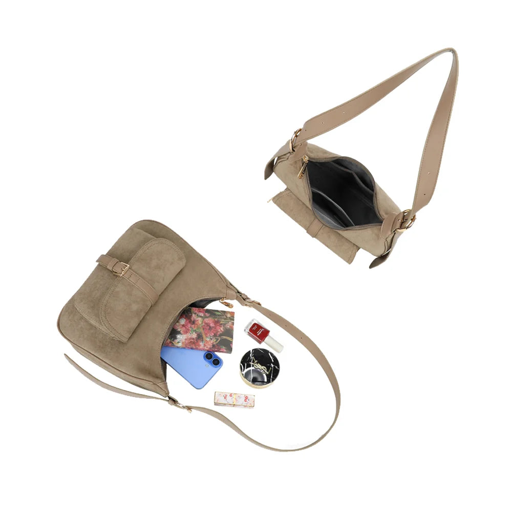 Intérieur de La Désirable taupe foncé : compartiment zippé pour le téléphone, le carnet et le maquillage