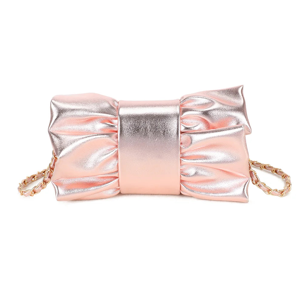 Vue de dos de la pochette La Diva rose, pour apprécier sa forme de nœud sous tous les angles – réf. DQ-37006