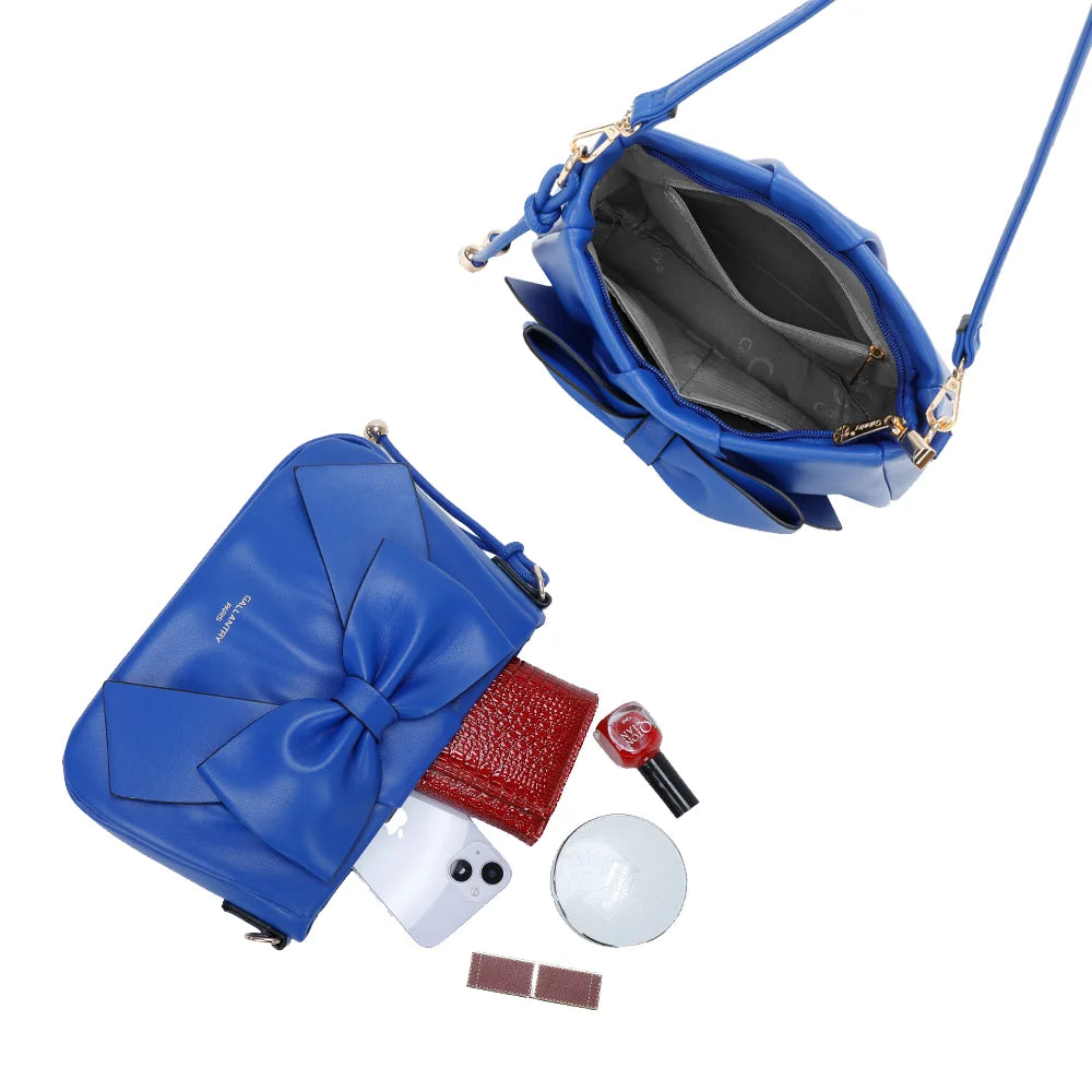 Intérieur de La Douce en bleu : doublure synthétique et poche zippée pour les petits essentiels – réf. Z-83050