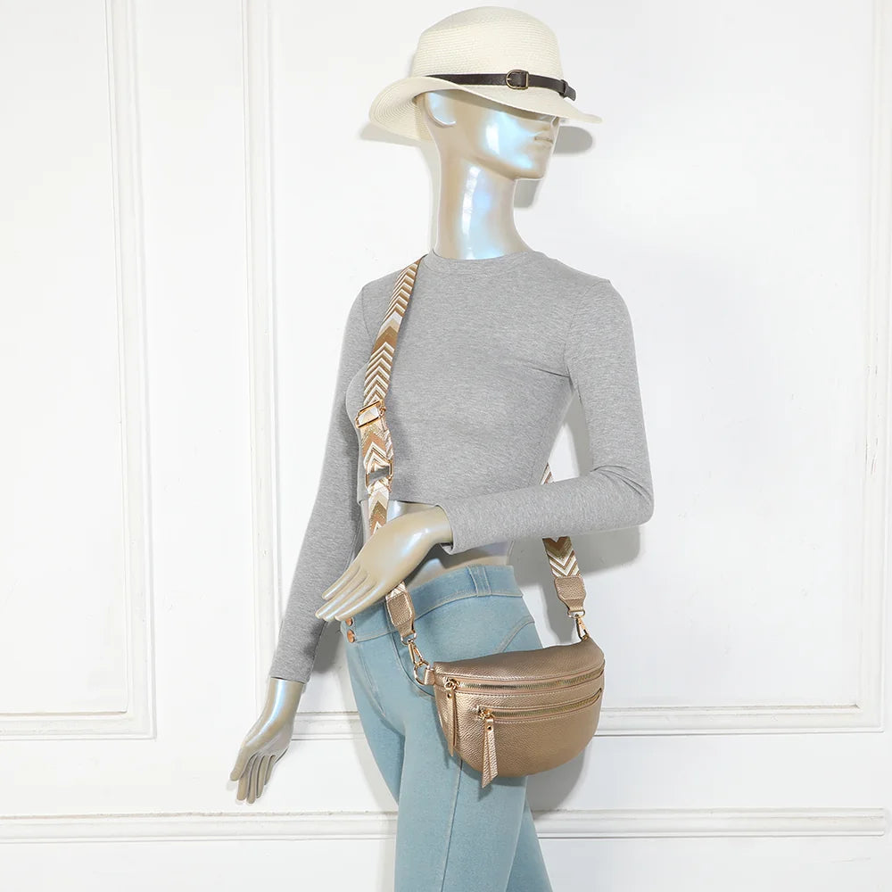 Sac banane femme La Élégia or porté en travers du corps avec sa bandoulière – réf. R-1926-1