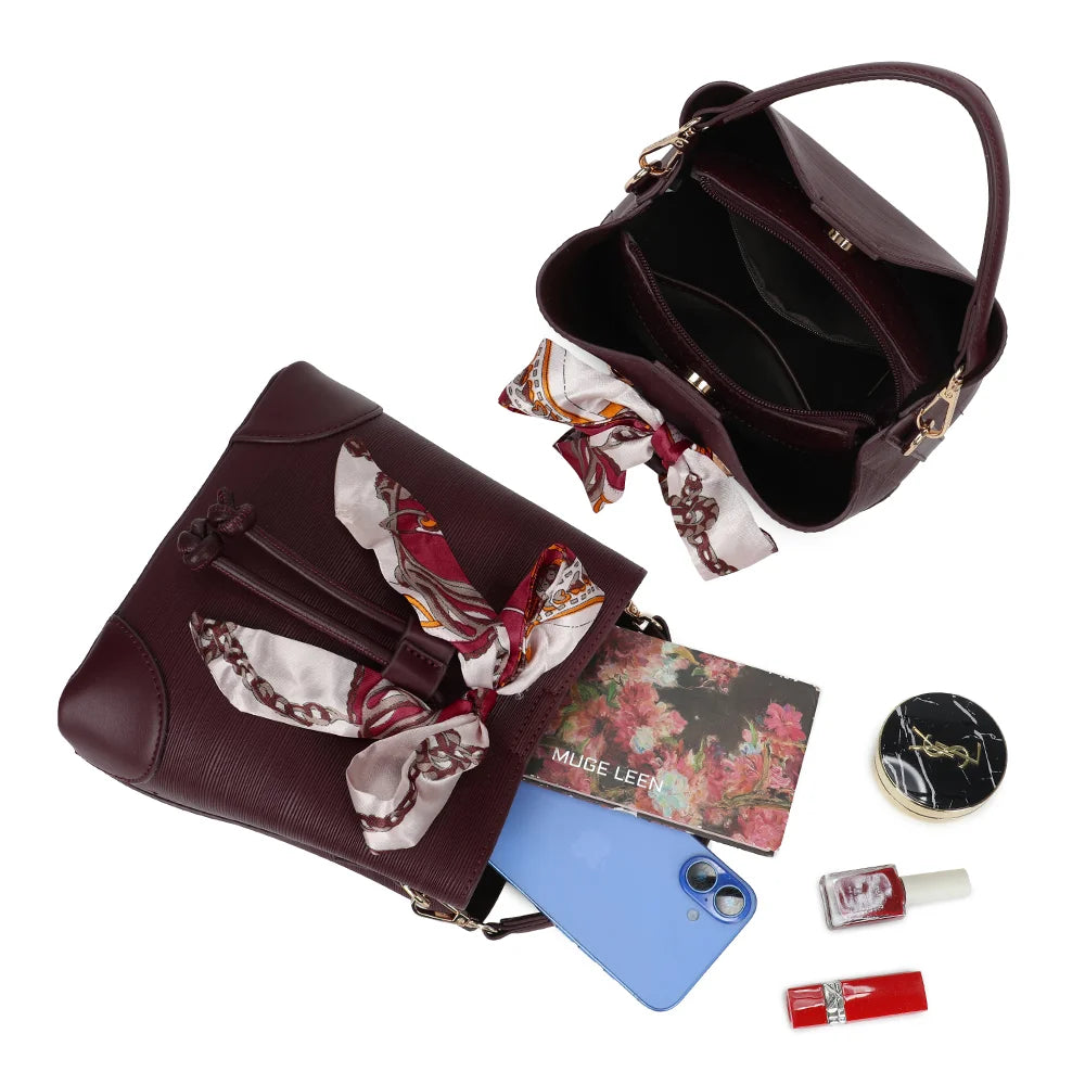 Intérieur organisé du sac La Elysane bordeaux : de quoi ranger téléphone et petits indispensables – réf. KJ-62106