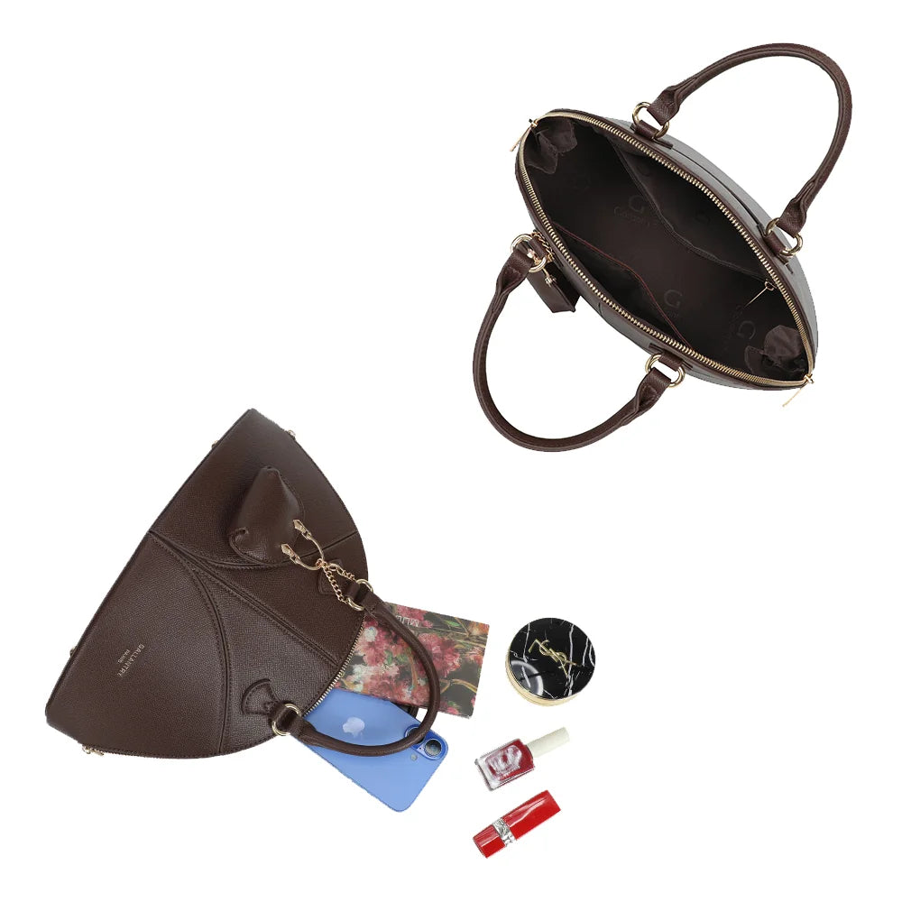 Intérieur de La Éminence café : compartiment spacieux doublé, pour téléphone, carnet et maquillage – réf. DQ-8738